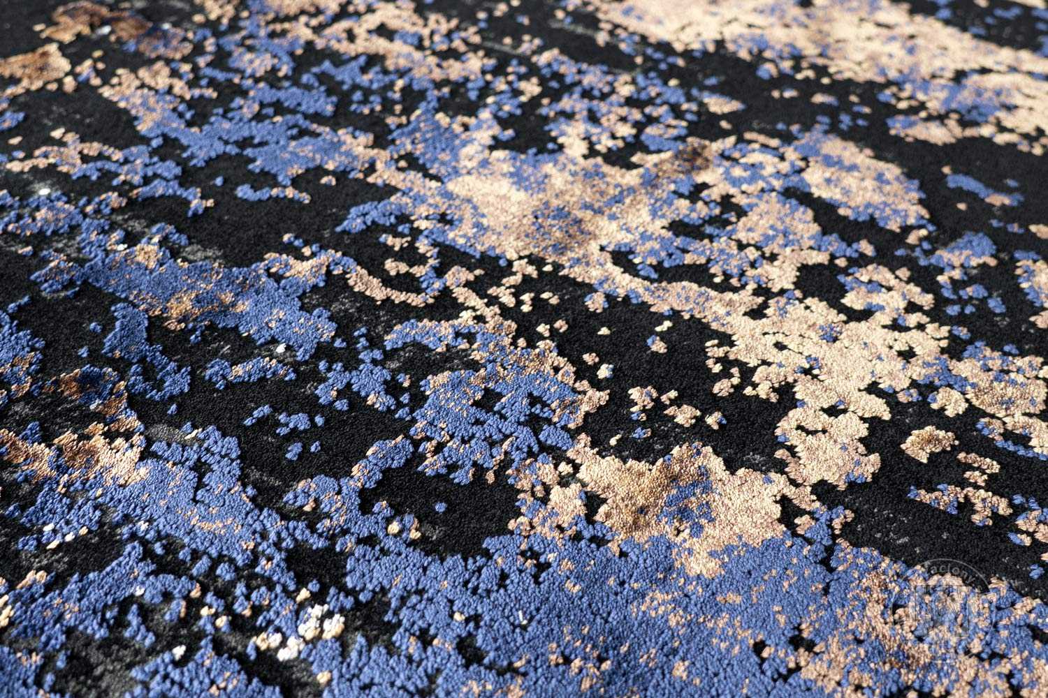 Kusový koberec Pierre Cardin VERSAILLES 901 Multi