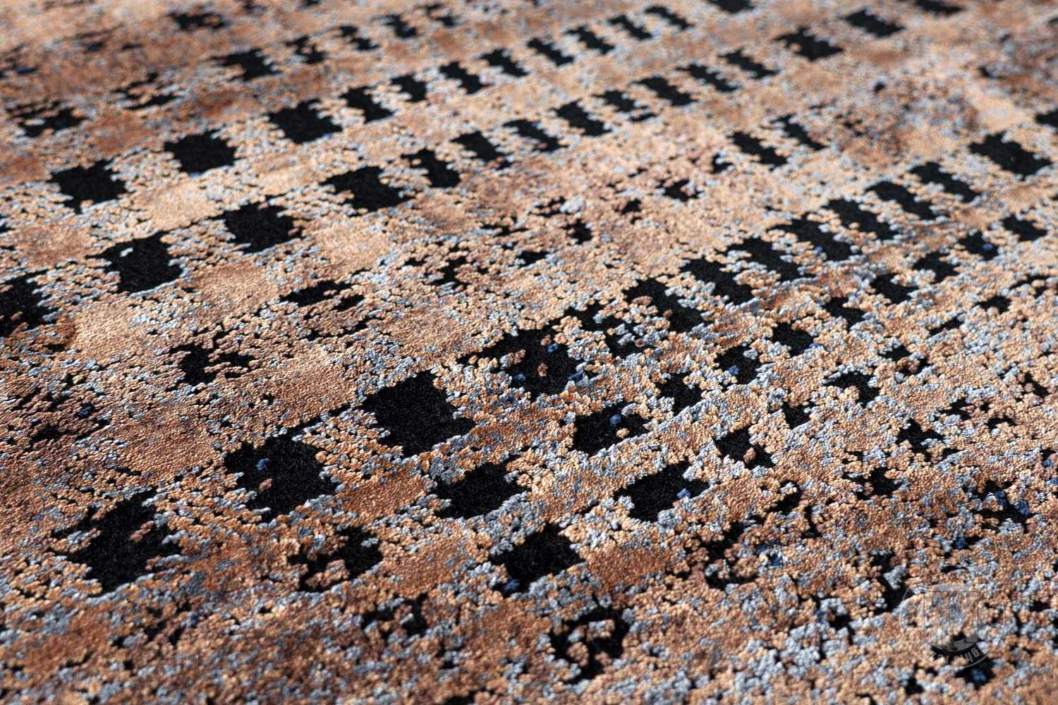 Kusový koberec Pierre Cardin VERSAILLES 902 Terra